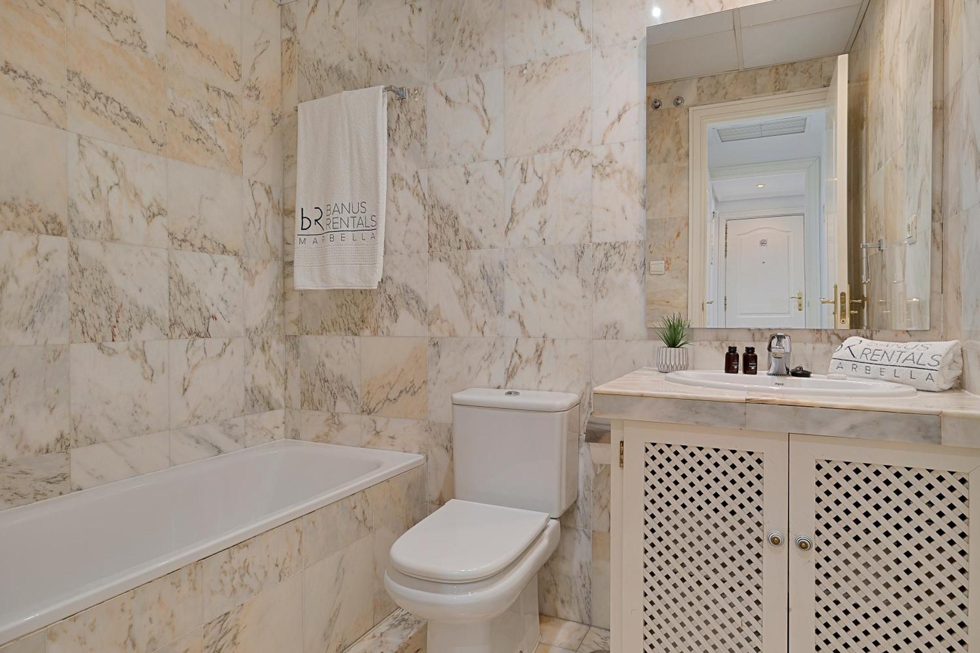 2 Bedroom Apartment in Medina Garden - Puerto Banús Marbella Exterior foto